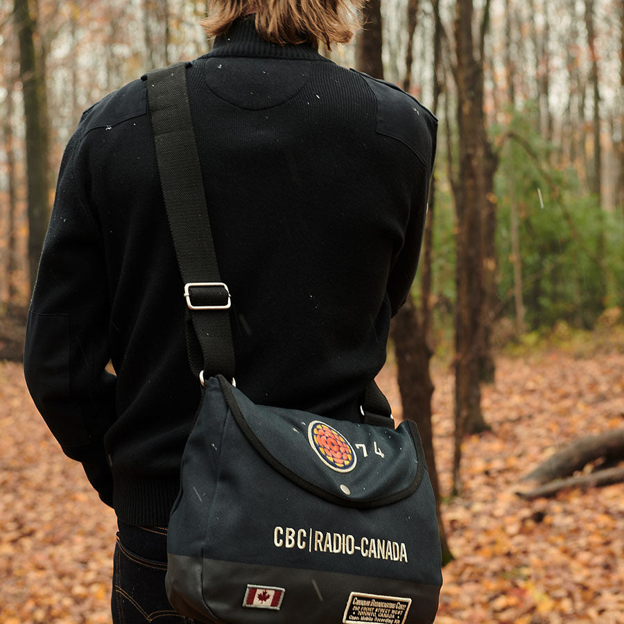 Red Canoe - CBC 74 Shoulder Bag - Navy, Lifestyle Back