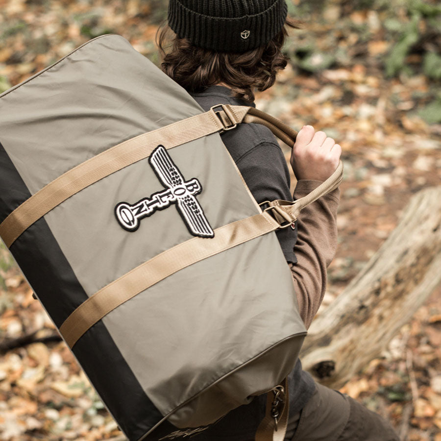 Red Canoe - Boeing Vintage Logo Duffle Bag - Army Sale, Lifestyle Side