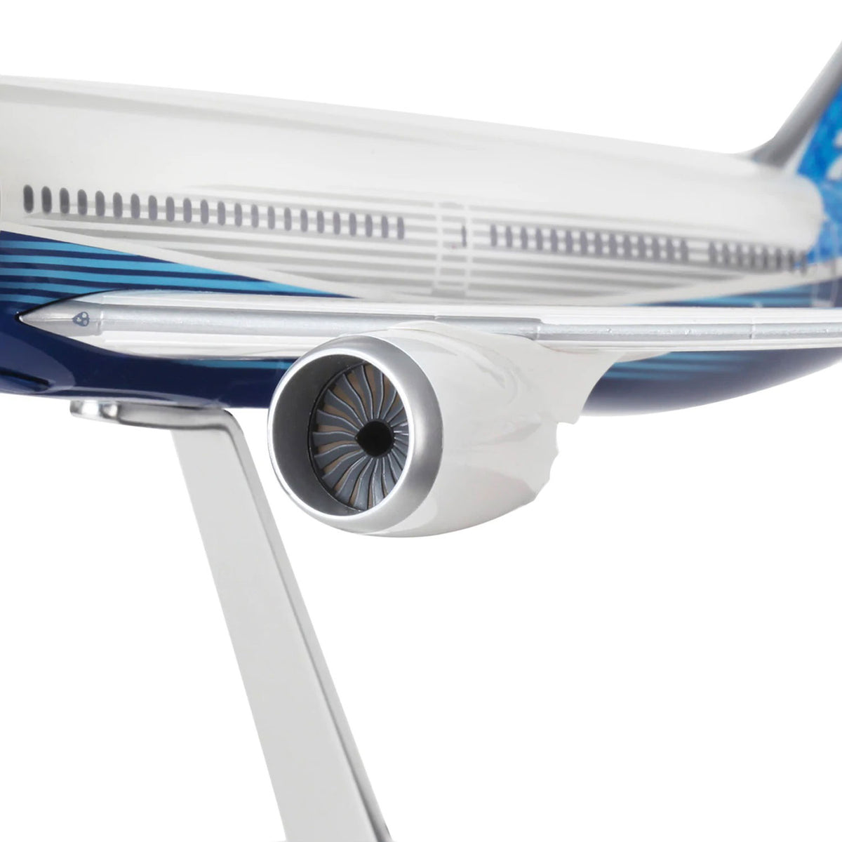 Close-up of Boeing 787-10 Dreamliner engine detail on 1/200 scale snap model