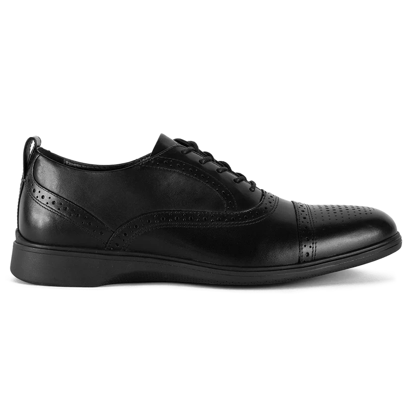 Amberjack Cap-Toe Obsidian black pilot oxford dress shoe, left side view, cap-toe lace-up | Right