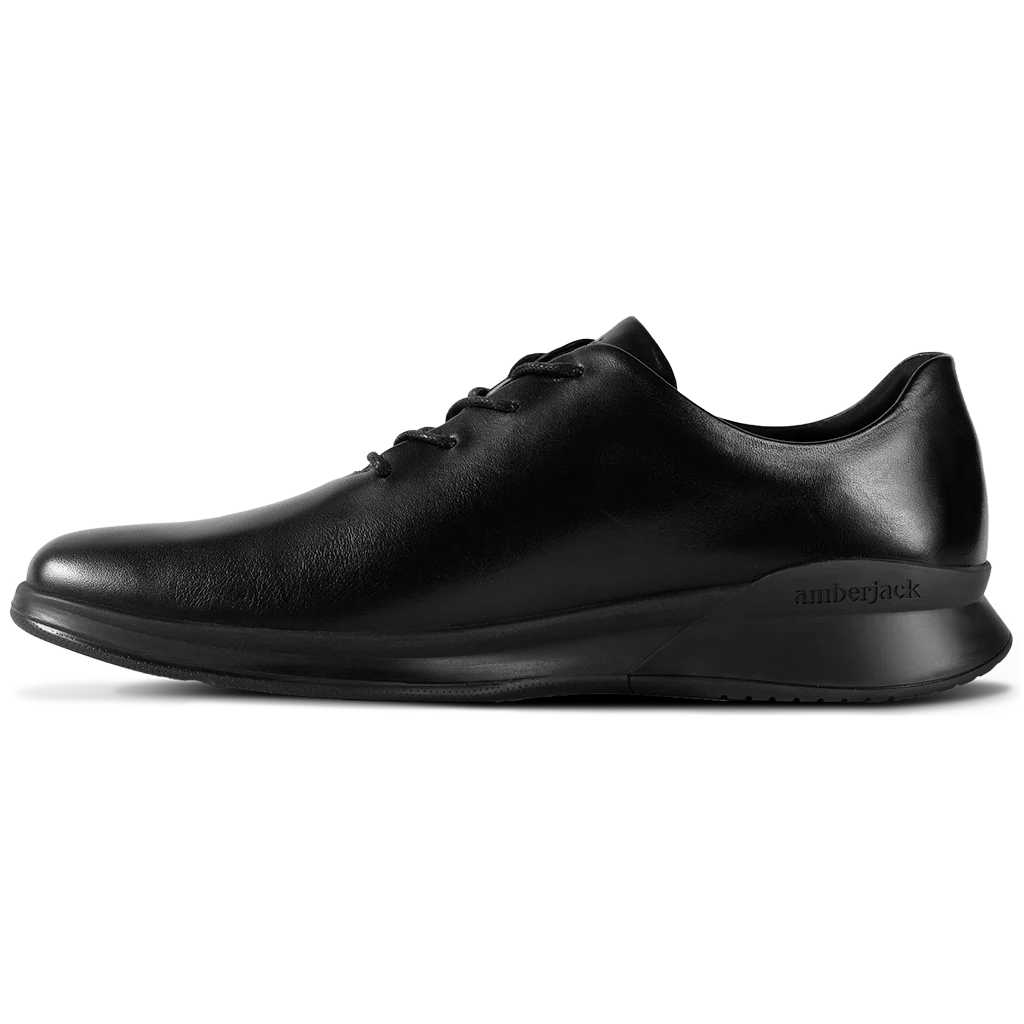 Amberjack Whole Cut Hybrid Obsidian black pilot oxford, left side view, single-piece whole-cut leather | Right