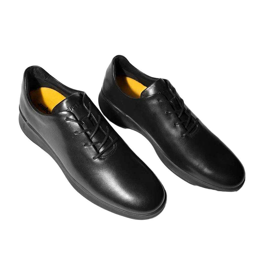 Amberjack Whole Cut Hybrid Obsidian black pilot oxford, left side view, single-piece whole-cut leather | Angle Veiw