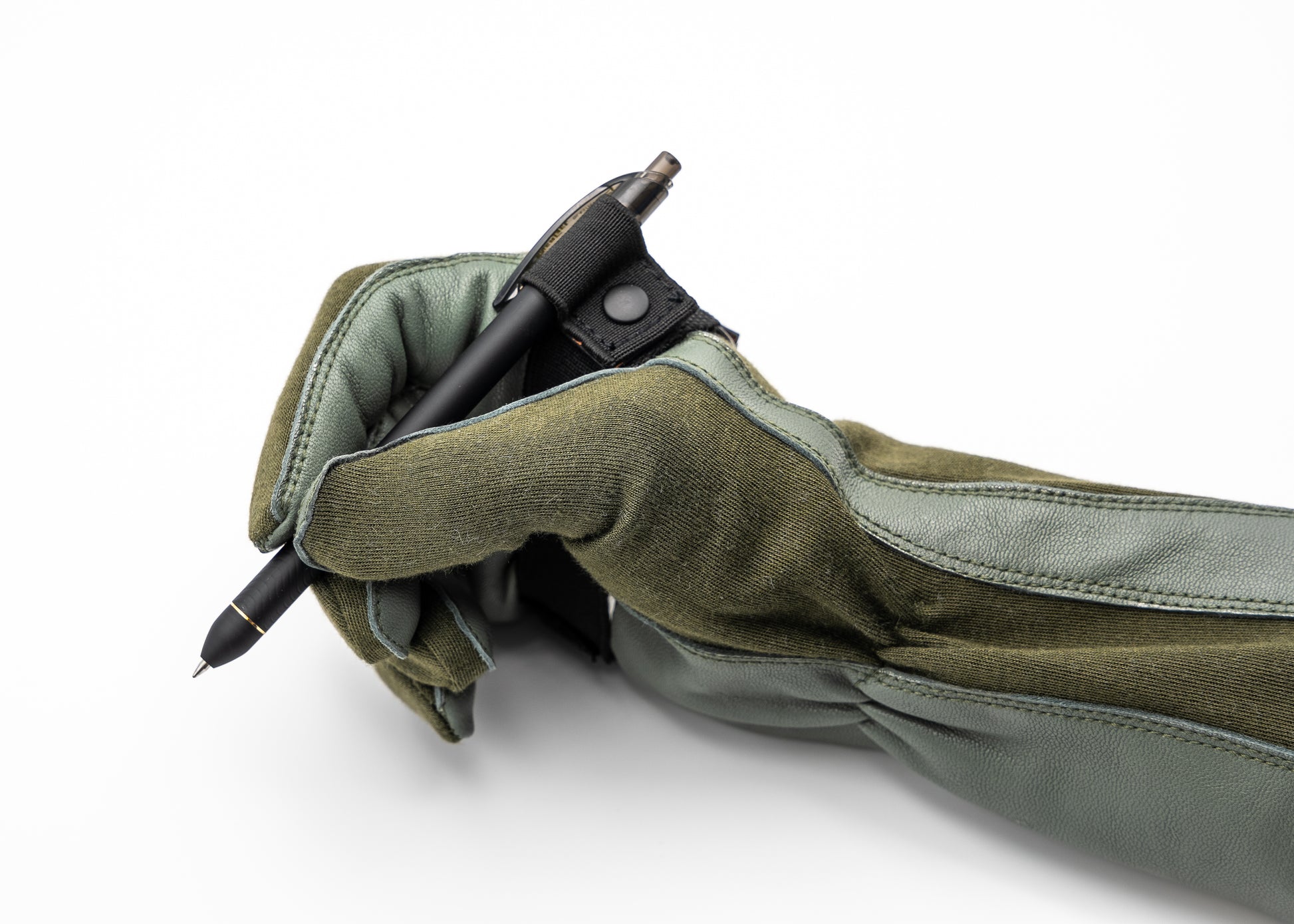FlyBoys Deluxe aviation pen loop allowing natural writing angle for cockpit note taking