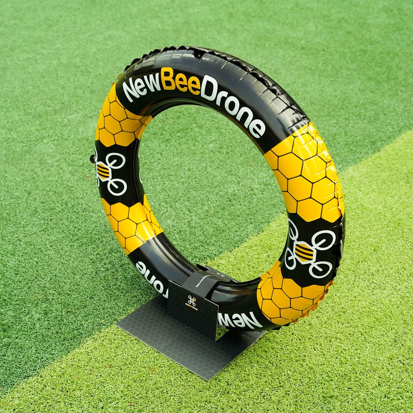 NewBeeDrone - Balloon Gate  – Dynamic FPV Race Course Gates, on turf, top view