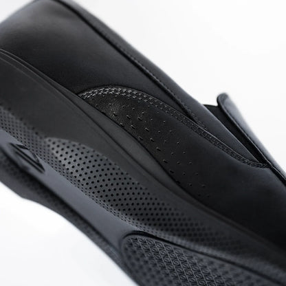Amberjack Slip-On Obsidian black pilot dress shoe, left side view, laceless aviation shoe | Close up