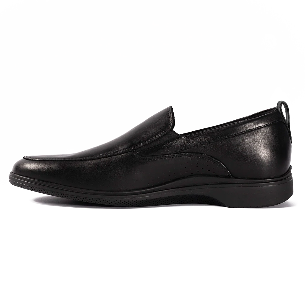 Amberjack Slip-On Obsidian black pilot dress shoe, left side view, laceless aviation shoe | Left