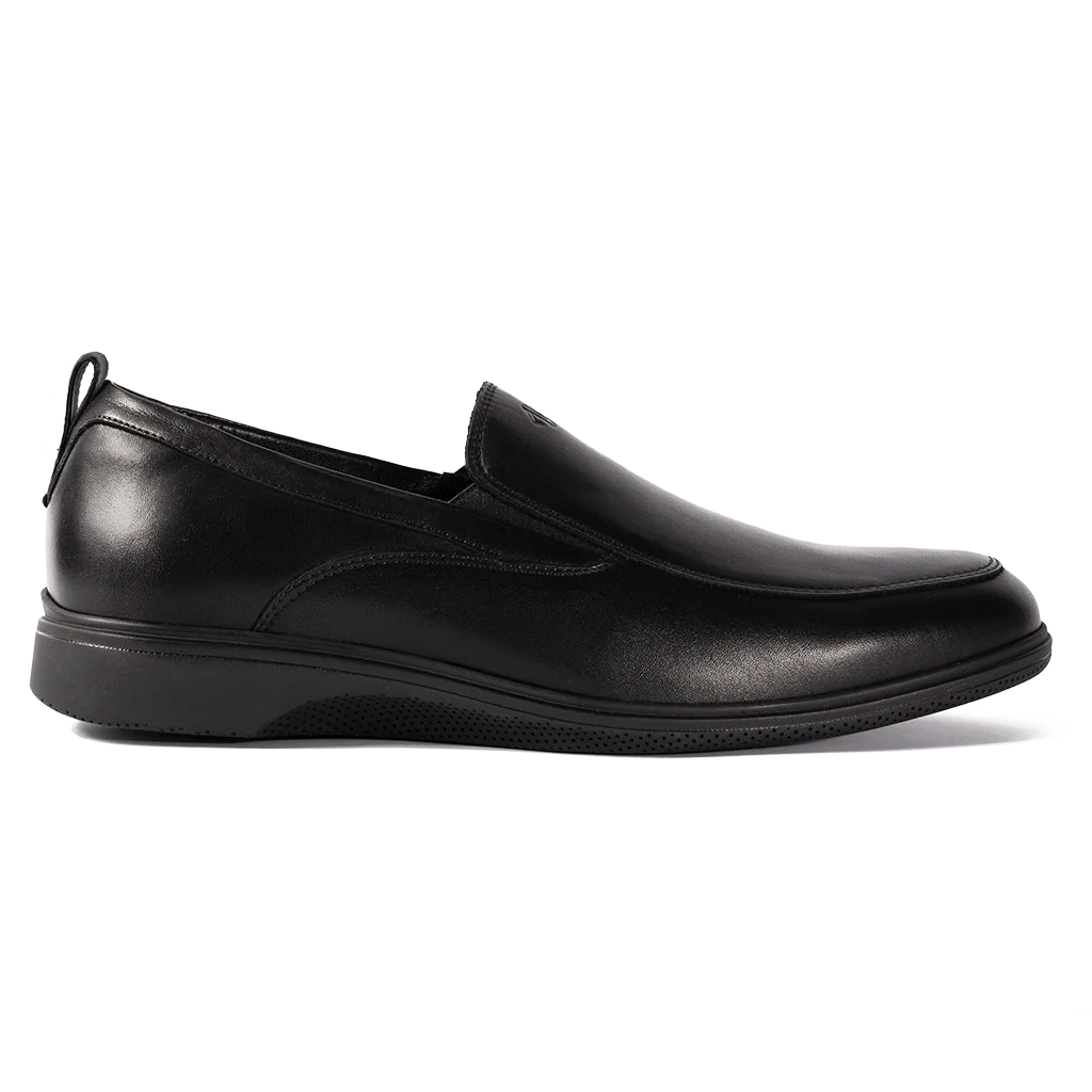 Amberjack Slip-On Obsidian black pilot dress shoe, left side view, laceless aviation shoe | Right
