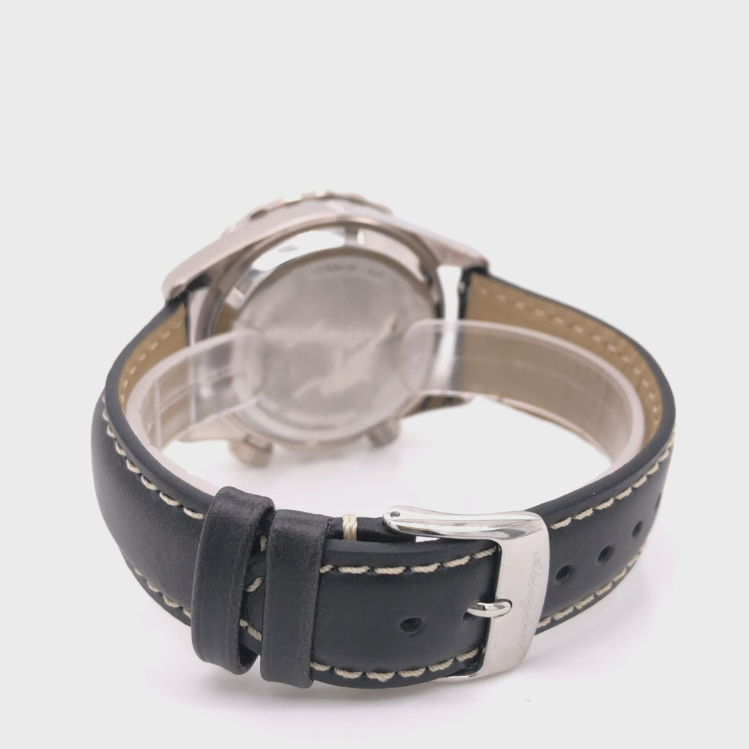 360-Degree Rotation of Abingdon 20mm Oil-Tan Leather Watch Band with Contrast Stitching in Black – Quick-Release Strap